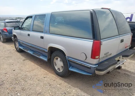 1994 GMC Suburban K1500 z USA, uszkodzony, nr VIN 1GKFK16K7RJ713640